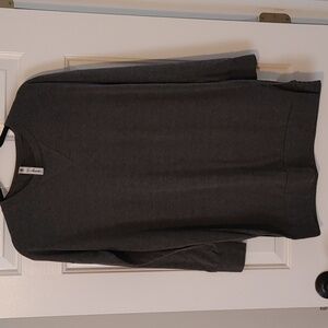 Womens Small Gray Long Sleeve Tunic Side Slits Soft Cozy Would best Fit Md/Lg